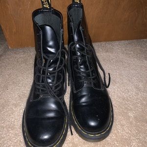 1460 Doc Martens